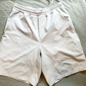 Lululemon Pacebreaker Shorts. 9 inch inseam. Lined.